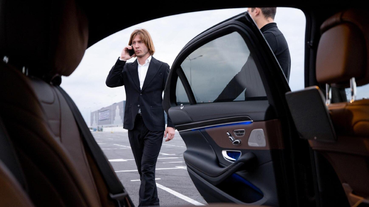 How to Book a Reliable Limo Service in Miami for Airport Transfers