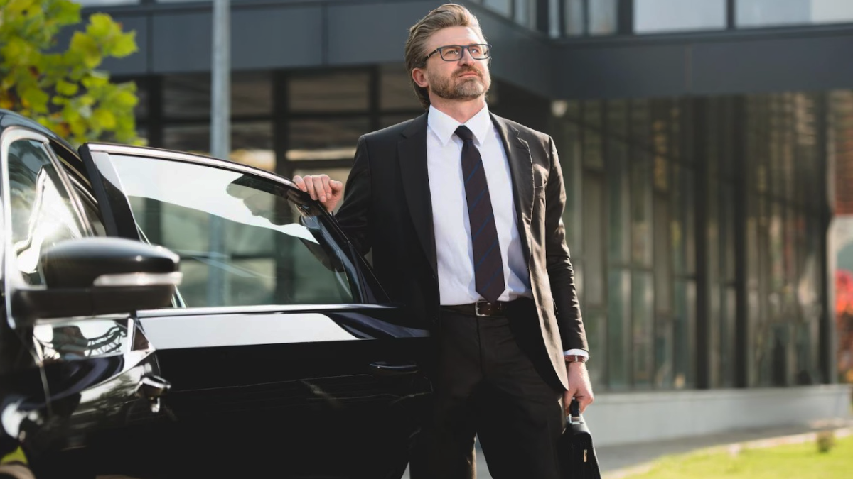 Top Benefits of Booking a Private Car Service in Miami for Business Travelers
