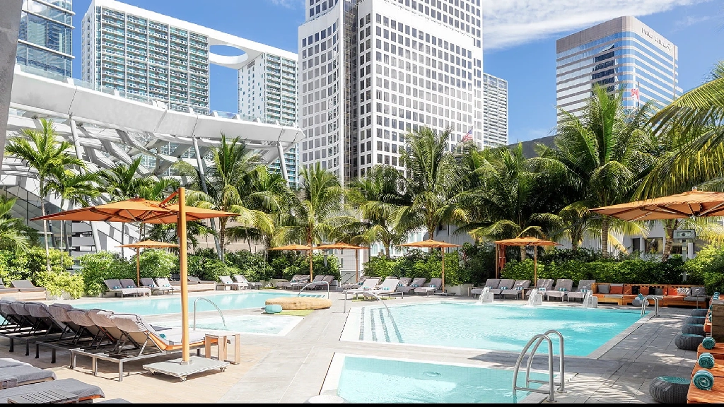 Private limo and shuttle service from Miami Airport to EAST Miami