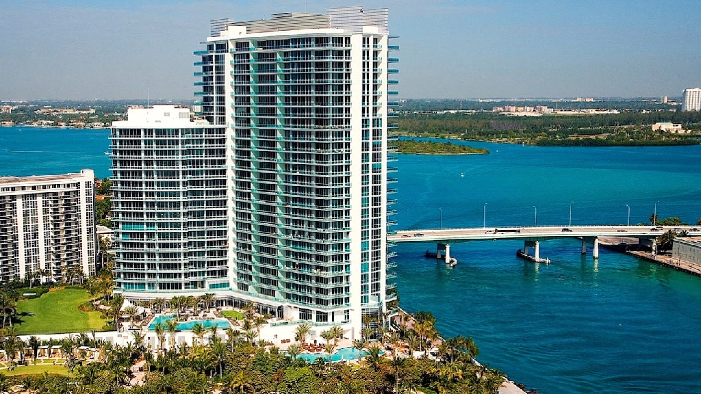 Private airport car service to The Ritz‑Carlton Bal Harbour