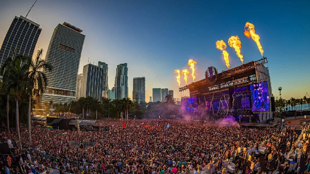 Luxury transportation to Ultra Music Festival Miami 2026 in Downtown Miami